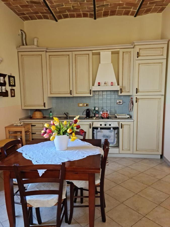 Appartamento Lago Trasimeno - Torricella Pg Bagian luar foto
