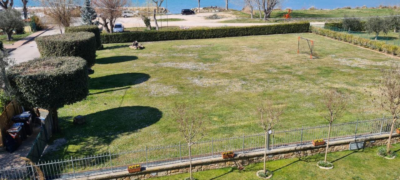 Appartamento Lago Trasimeno - Torricella Pg Bagian luar foto