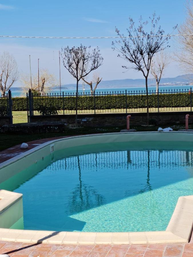 Appartamento Lago Trasimeno - Torricella Pg Bagian luar foto